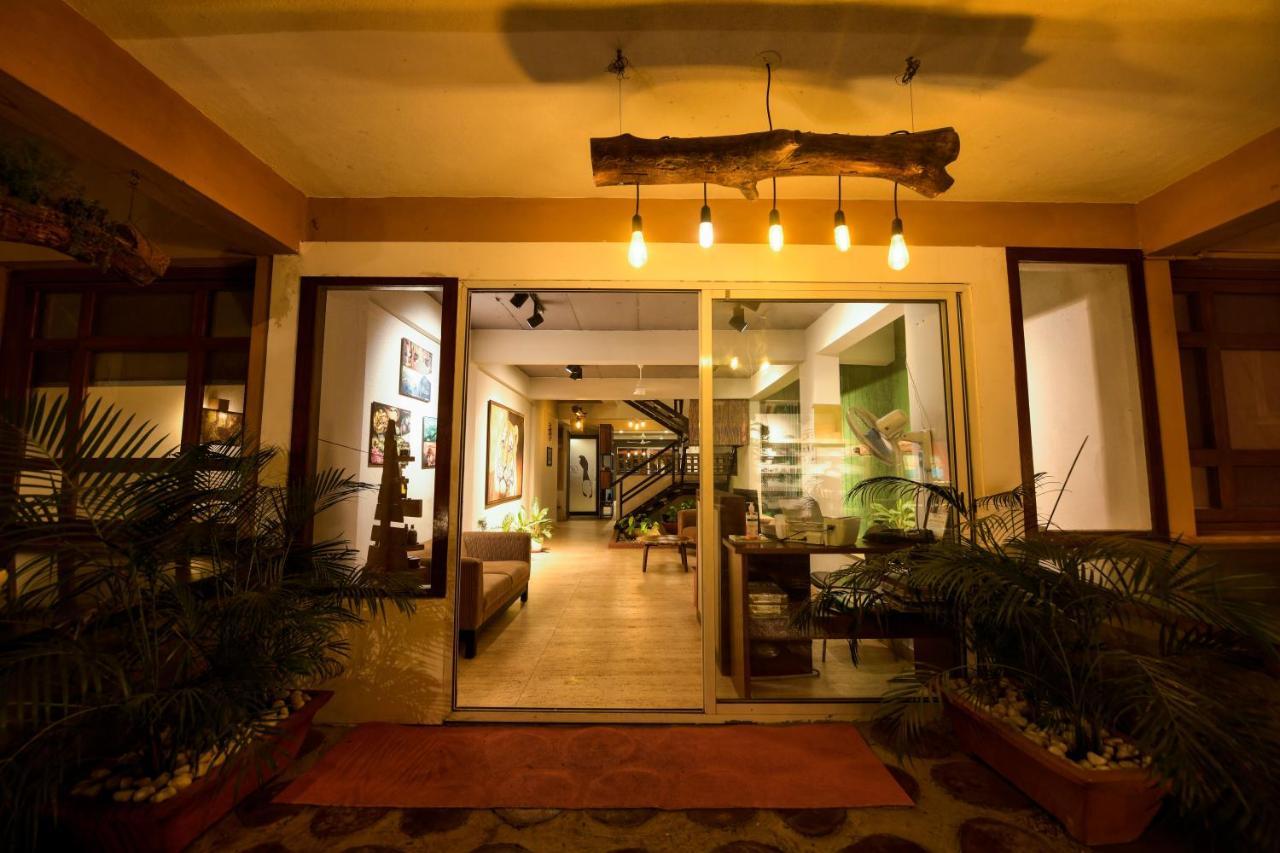 Safari Quest Hotel Mysore Exterior foto